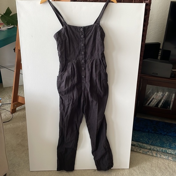 Urban Outfitters Black Strappy Overalls. Side Pockets and button front. Size S - Picture 2 of 7